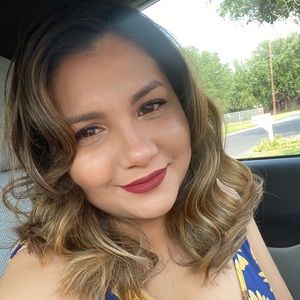 Meet your Posher, Isnelia